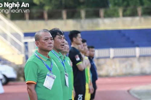 Huấn luyện viên Phạm Anh Tuấn chỉ ra điểm yếu của Sông Lam Nghệ An