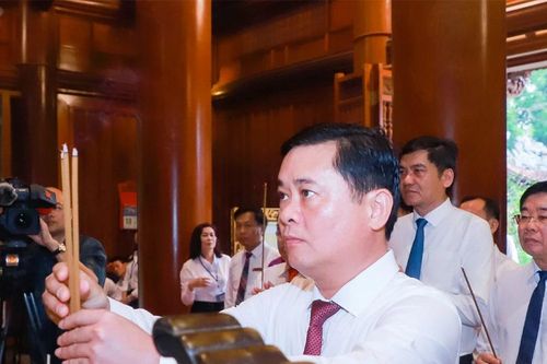 Điểm tin ngày 13/5