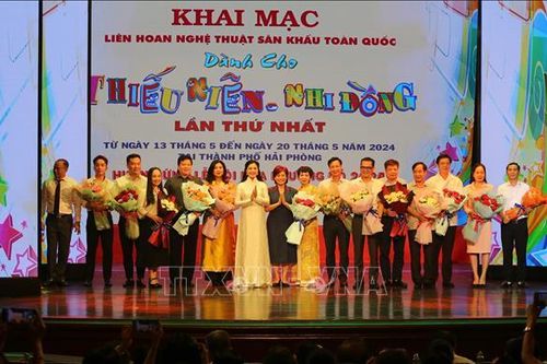 Khai mạc Liên hoan Nghệ thuật sân khấu toàn quốc dành cho thiếu niên, nhi đồng