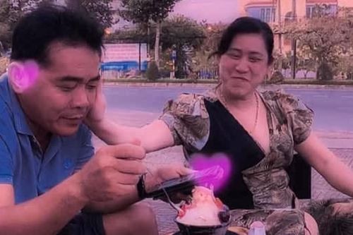 Cô gái khiến cõi mạng ấm lòng với câu chuyện 'mẹ mình là người phụ nữ hạnh phúc'