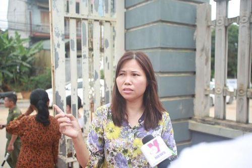 Vụ sạt lở làm 3 cháu nhỏ tử vong: Chủ nhà vừa bới lớp đất vừa kêu 'cứu con em với'