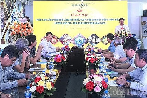 Khai mạc Triển lãm chuyên đề các sản phẩm ngành gốm sứ - sơn son thiếp vàng năm 2024