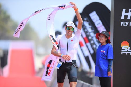 Ấn tượng cuộc thi VinFast IRONMAN 70.3 Việt Nam 2024
