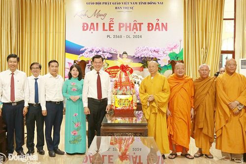 Bí thư Tỉnh ủy Nguyễn Hồng Lĩnh thăm, chúc mừng Ban Trị sự Giáo hội Phật giáo Việt Nam tỉnh nhân lễ Phật đản