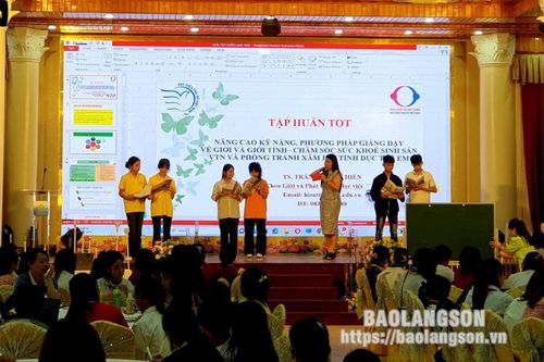 Tập huấn nâng cao năng lực, kỹ năng sống cho 650 thành viên Câu lạc bộ 'Thủ lĩnh của sự thay đổi' tại các trường học và cộng đồng