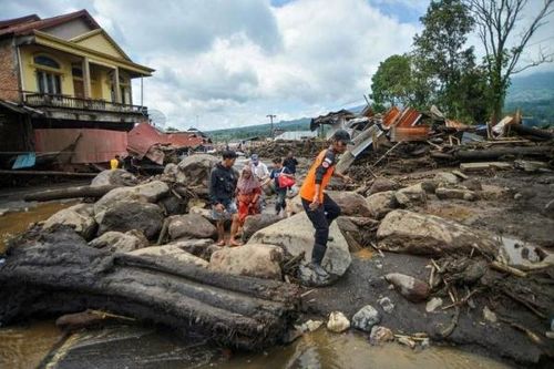 Lũ quét kéo theo dung nham lạnh tại Indonesia khiến 41 người chết