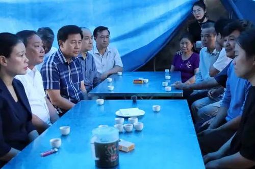 Hỗ trợ gia đình các nạn nhân bị sạt lở vùi lấp