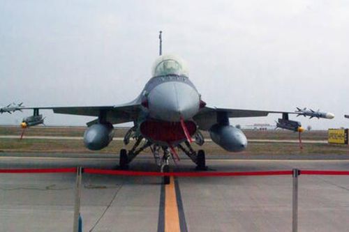 Ukraine nhận tiêm kích F-16 'trong vài tuần tới'