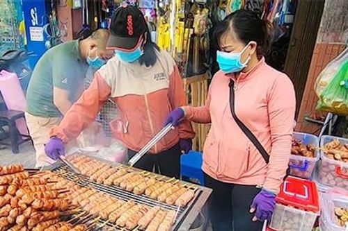 Báo động tình trạng đồ nướng không rõ nguồn gốc bày bán tràn lan:Cần kiểm tra, giám sát chặt chẽ