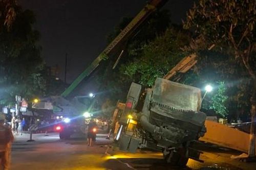 Tin mới nhất vụ xe bồn chở bê tông sập cẩu ở Thái Bình khiến nhiều người bị thương