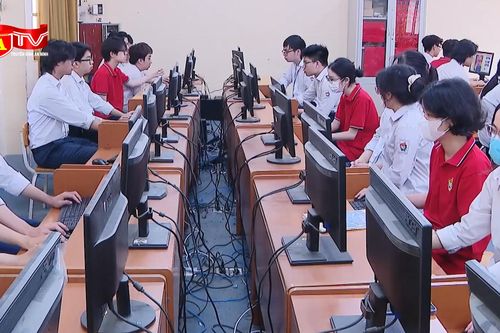 Nhiều trường đại học lần đầu tổ chức kỳ thi V-SAT