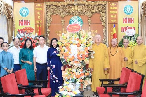 Lãnh đạo Thành phố chúc mừng Trung ương Giáo hội Phật giáo Việt Nam