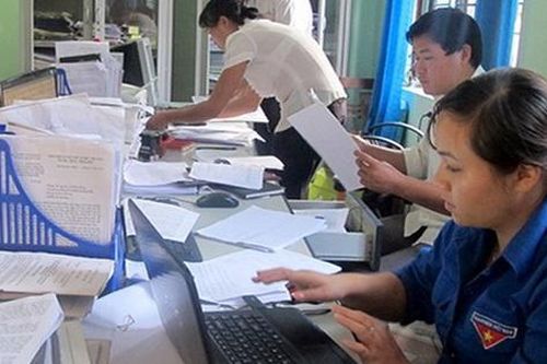 Thẩm quyền duyệt số lao động hợp đồng tại xã