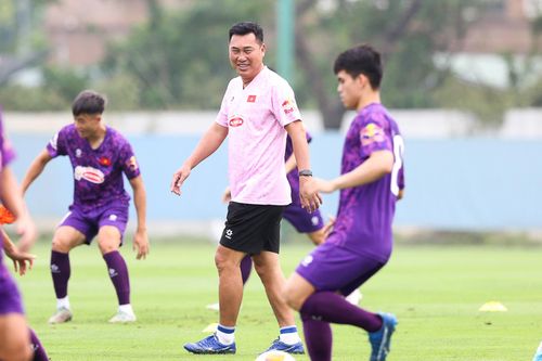 Ông Hứa Hiền Vinh được bổ nhiệm để dẫn dắt U19 Việt Nam