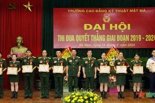 Trường Cao đẳng Kỹ thuật Mật mã giành nhiều thành tích trong thi đua