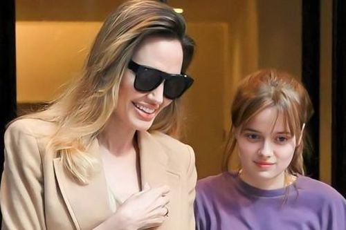 Con gái út ủng hộ Angelina Jolie