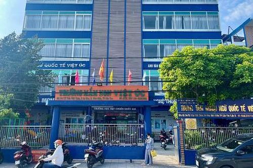 Bé trai 5 tuổi bị cô giáo Trường MN Việt Úc 'quờ tay' làm bầm tím má