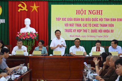 Bộ trưởng Bộ Tài chính Hồ Đức Phớc tiếp xúc cử tri tại tỉnh Bình Định