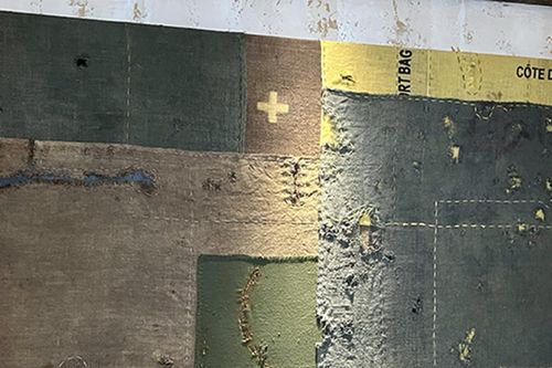 Ngắm các tác phẩm làm từ bao bố, chỉ may...