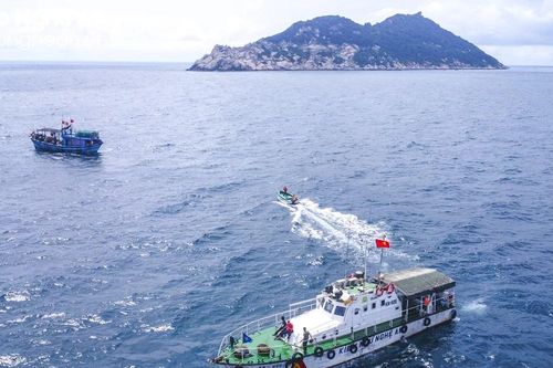 10 lao động được tái ký hợp đồng, tàu kiểm ngư Nghệ An hoạt động trở lại