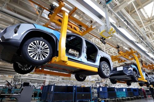 Trung Quốc quá dư thừa công suất sản xuất xe điện và mối lo ngại toàn cầu về việc 'phá giá'