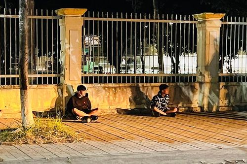Kiềm chế thanh, thiếu niên vi phạm pháp luật