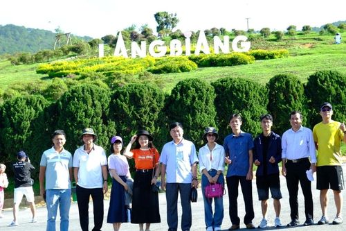 Trải nghiệm trên đỉnh Langbiang