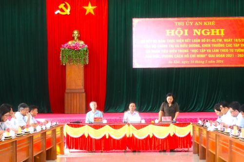 An Khê khen thưởng 20 tập thể, cá nhân xuất sắc trong học tập và làm theo Bác