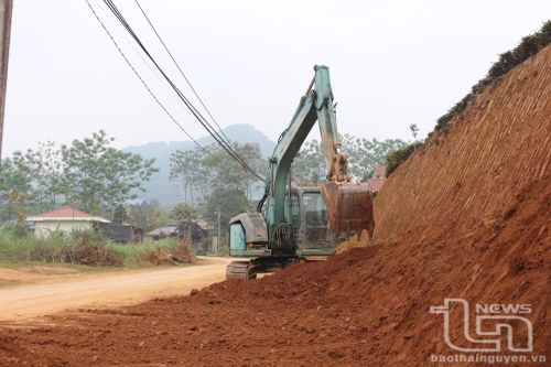 Sơn Phú vượt khó