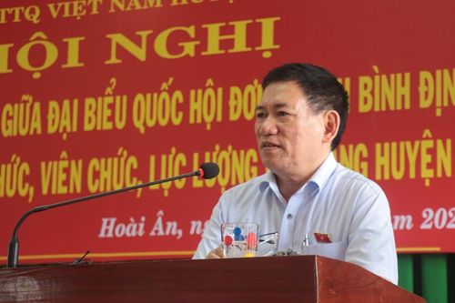 Bình Định: Bộ trưởng Bộ Tài chính tiếp xúc chuyên đề với cán bộ công chức, viên chức, lực lượng vũ trang huyện Hoài Ân