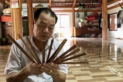 Độc đáo và sự trường tồn tri thức dân gian lịch Tre của người Mường Hòa Bình