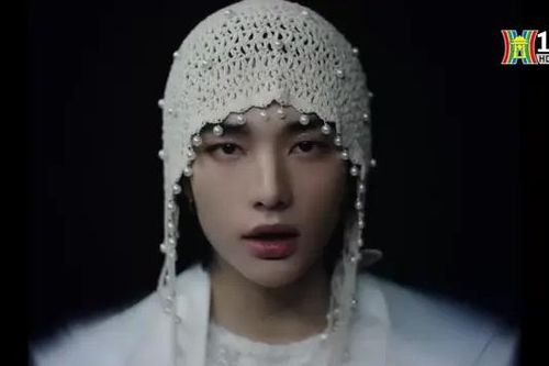 Stray Kids tung ca khúc kết hợp với Charlie Puth