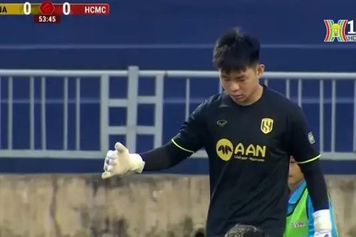 Sông Lam Nghệ An xếp áp chót sau vòng 18 V-League