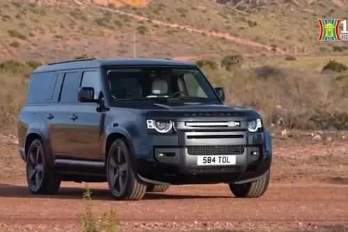 Ra mắt Land Rover Defender 2025 được trang bị động cơ mới