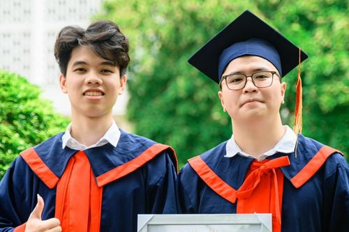Đôi bạn thân đạt điểm top 1% toàn khóa, tốt nghiệp sớm Đại học Bách khoa Hà Nội