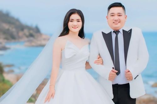 'Thằng Cò' Phùng Ngọc kết hôn với cô gái kém 10 tuổi