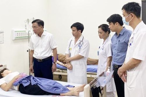 Đình chỉ bếp ăn nghi gây ngộ độc cho hơn 300 công nhân ở Vĩnh Phúc