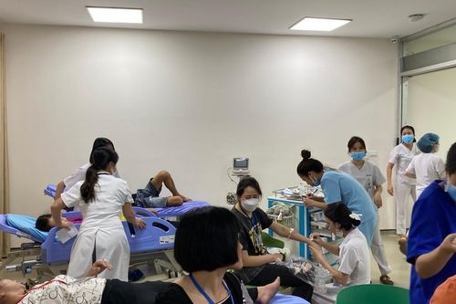 Vĩnh Phúc: làm rõ nguyên nhân 350 công nhân nhập viện cấp cứu sau bữa trưa