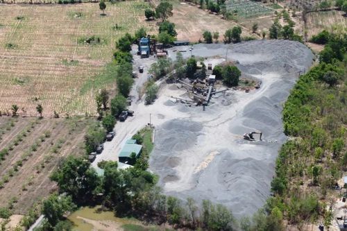 Mỏ đá hết hạn, doanh nghiệp tiếp tục khai thác