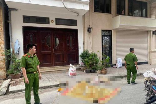 Người đàn ông rơi từ tầng cao xuống đất tử vong ở Hà Nội