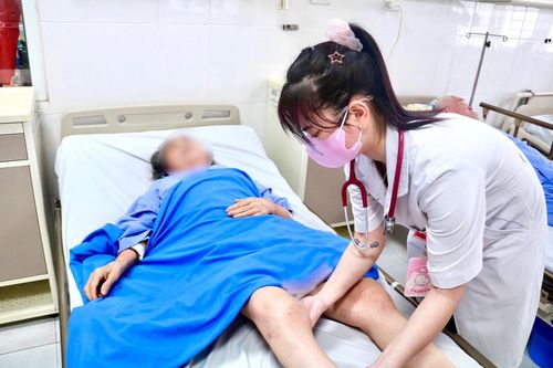 Nguy kịch do tự ý tiêm mật gấu chữa xương khớp