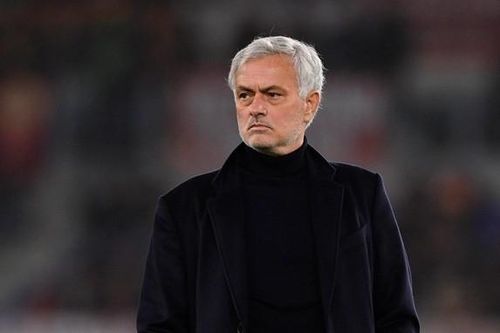 HLV Mourinho gia nhập Gã khổng lồ châu Âu?
