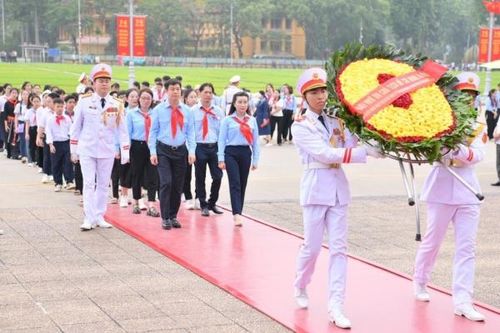 Đội Thiếu niên Tiền phong Hồ Chí Minh tưng bừng đón kỷ niệm 83 mùa hoa