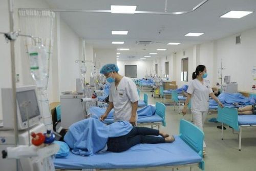 Vụ ngộ độc khiến 300 công nhân nhập viện, Bộ Y tế chỉ đạo khẩn