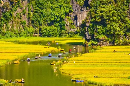 Áp lực 'kép' nửa đầu năm của ngành Du lịch Việt Nam
