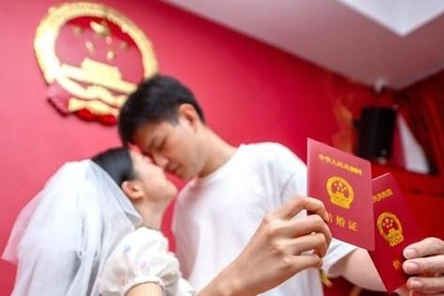 Cái chết gây rúng động của Mèo béo: Bi kịch của nam giới Trung Quốc ở tuổi kết hôn