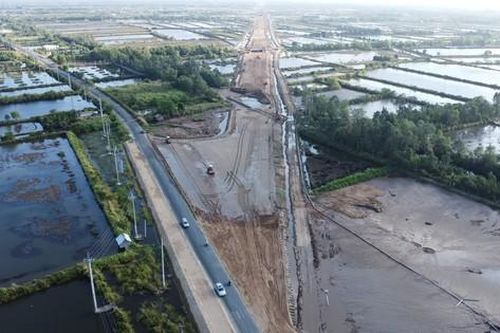 Cà Mau 'cầu cứu' Thủ tướng vật liệu làm cao tốc