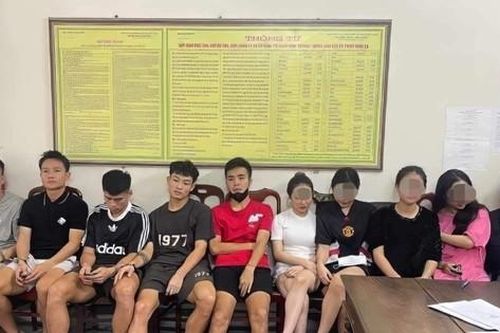 5 cô gái 'dự tiệc' ma túy cùng 5 cầu thủ bóng đá bị xử lý thế nào?