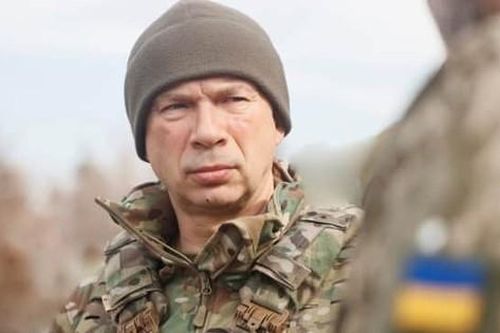 Tình hình căng thẳng, Tổng tư lệnh quân đội Ukraine ra chiến trường