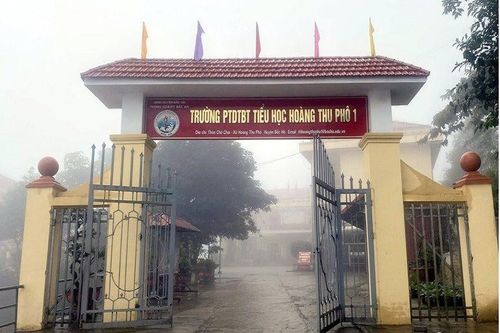 Vụ 11 học sinh ăn 2 gói mì: Khai trừ Đảng hiệu trưởng
